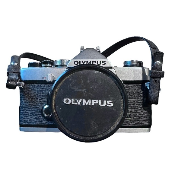 Vintage Olympus OM-1 35mm Photography Camera with Flash Attachment and Cases - Picture 14 of 16